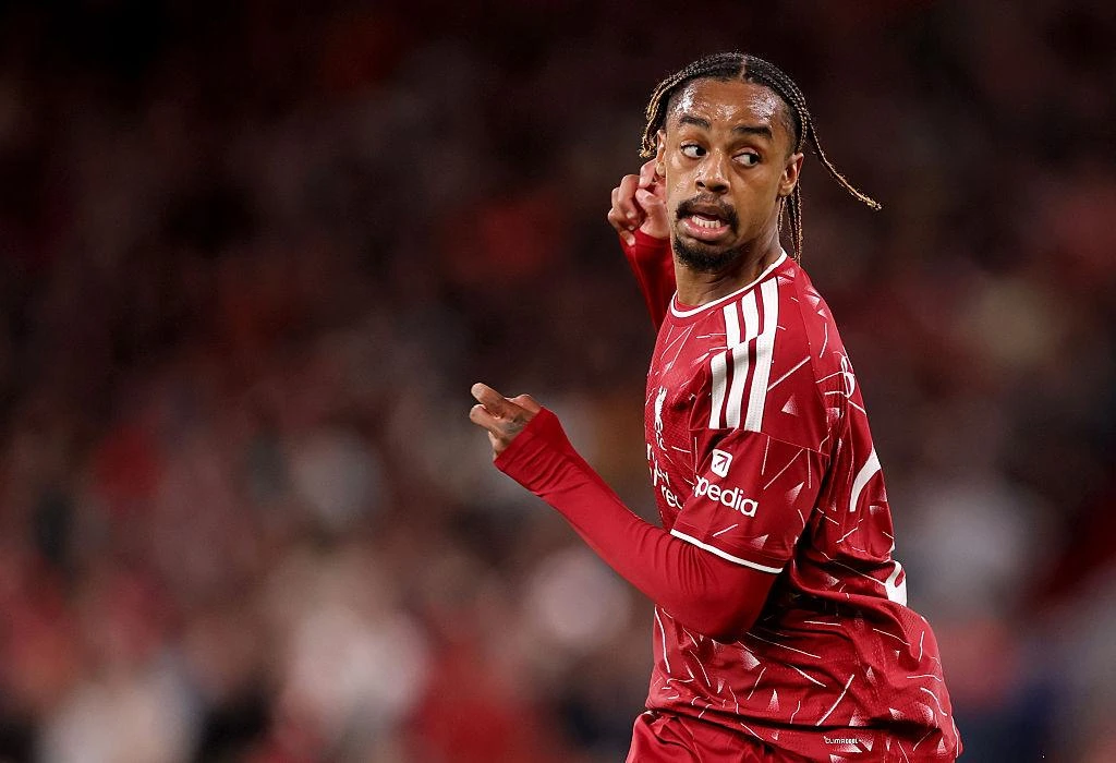 Jeremie Frimpong in Liverpool’s red home kit