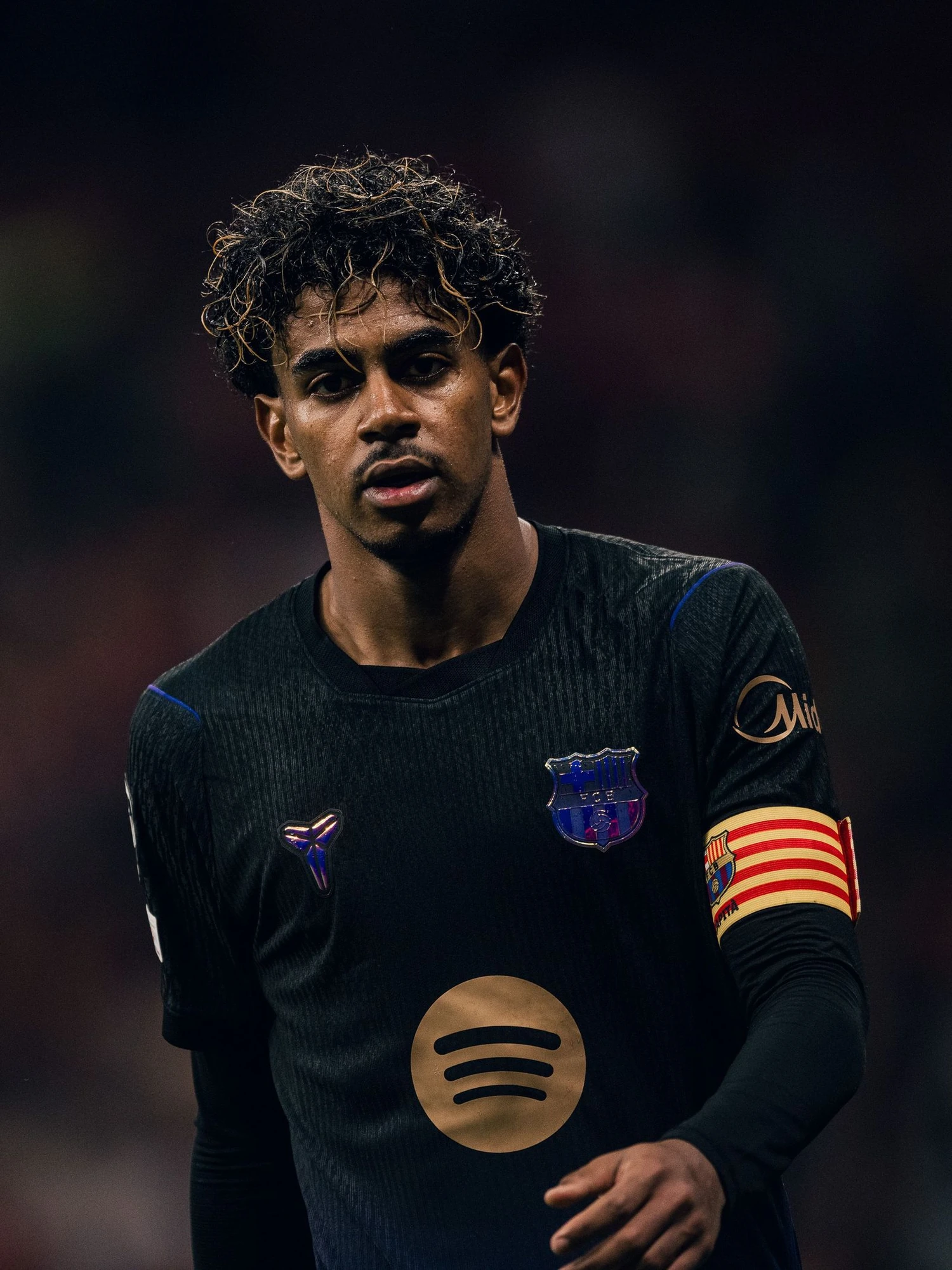 Lamine Yamal wears Barcelona’s captain’s armband at Galatasaray