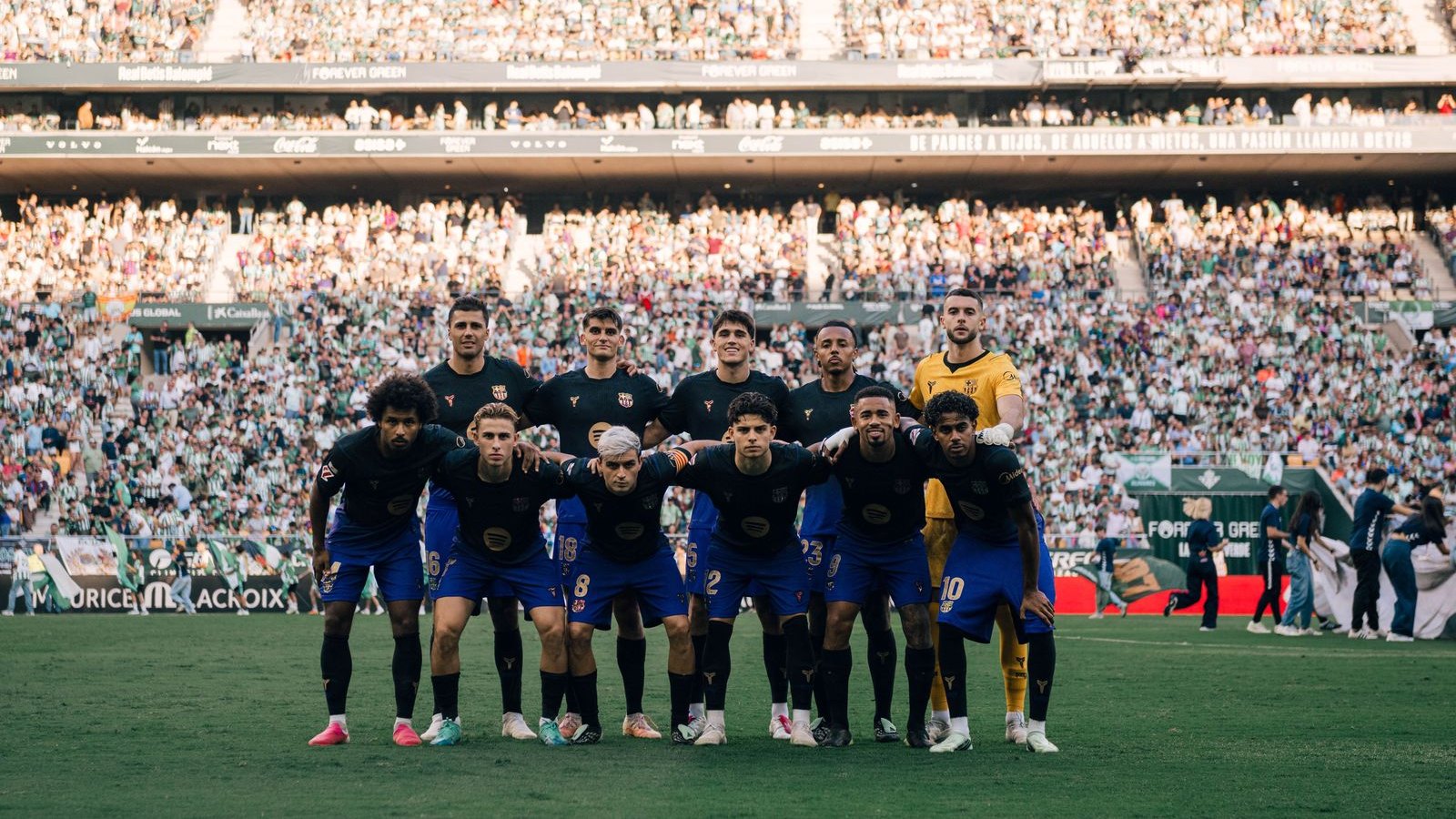 Barcelona’s starting XI poses before the 5–2 win at Real Betis on October 17, 2026