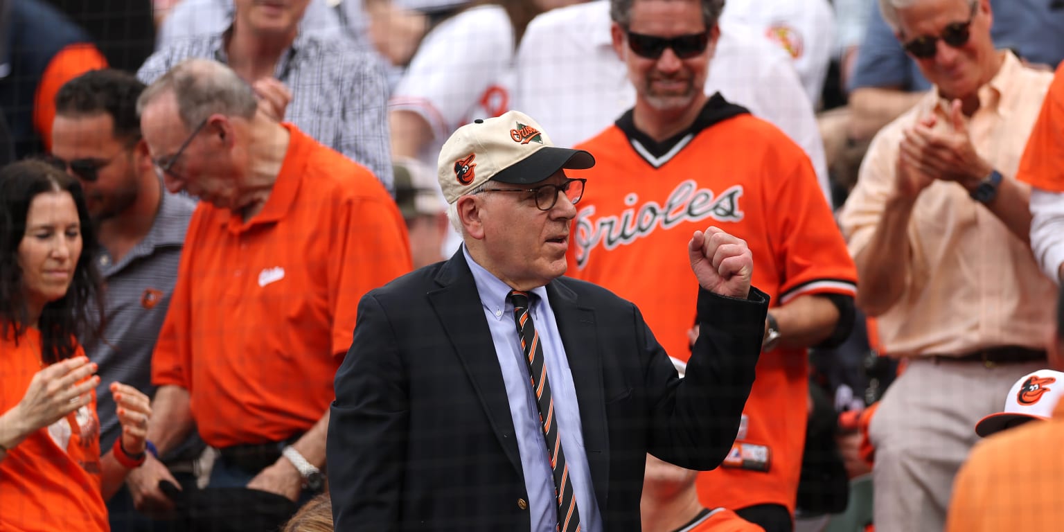 Orioles owner David Rubenstein acknowledges the crowd at Camden Yards