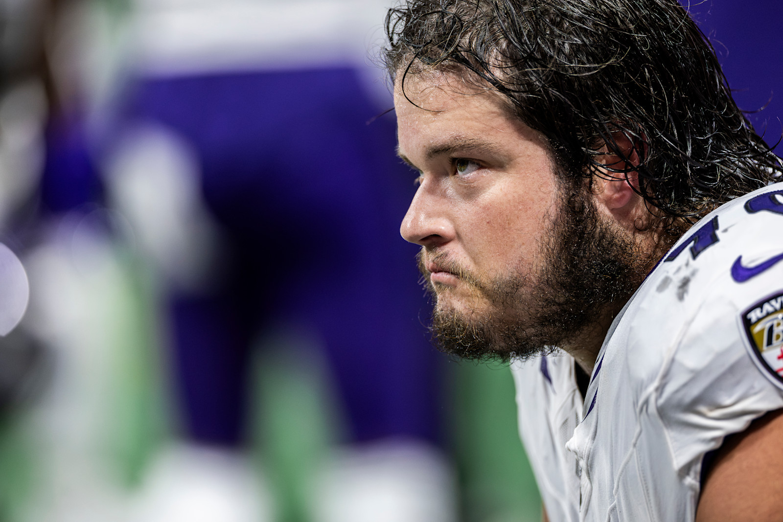 Mark Andrews on the Ravens sideline in Atlanta