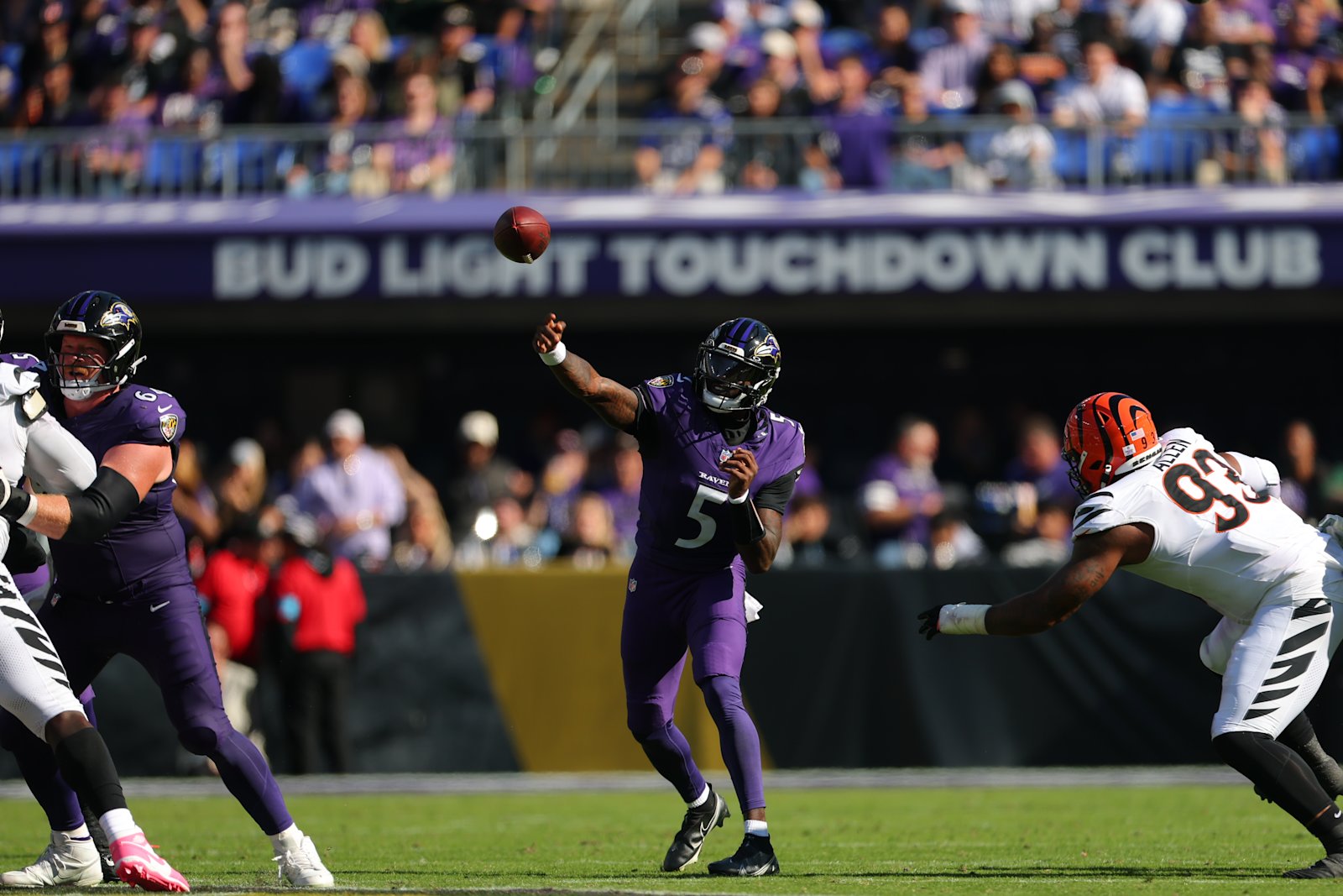 Tyler Huntley throws as Jonathan Allen closes in during the Ravens’ Week 7 game against Cincinnati