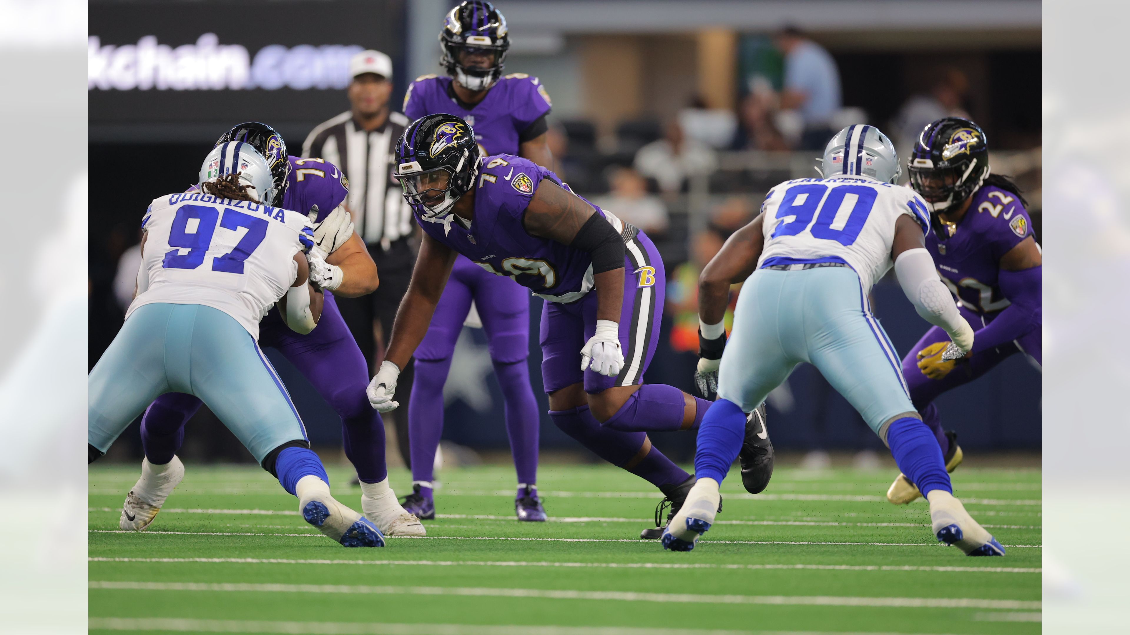 Derrick Henry carries the football against the Cowboys in Week 3
