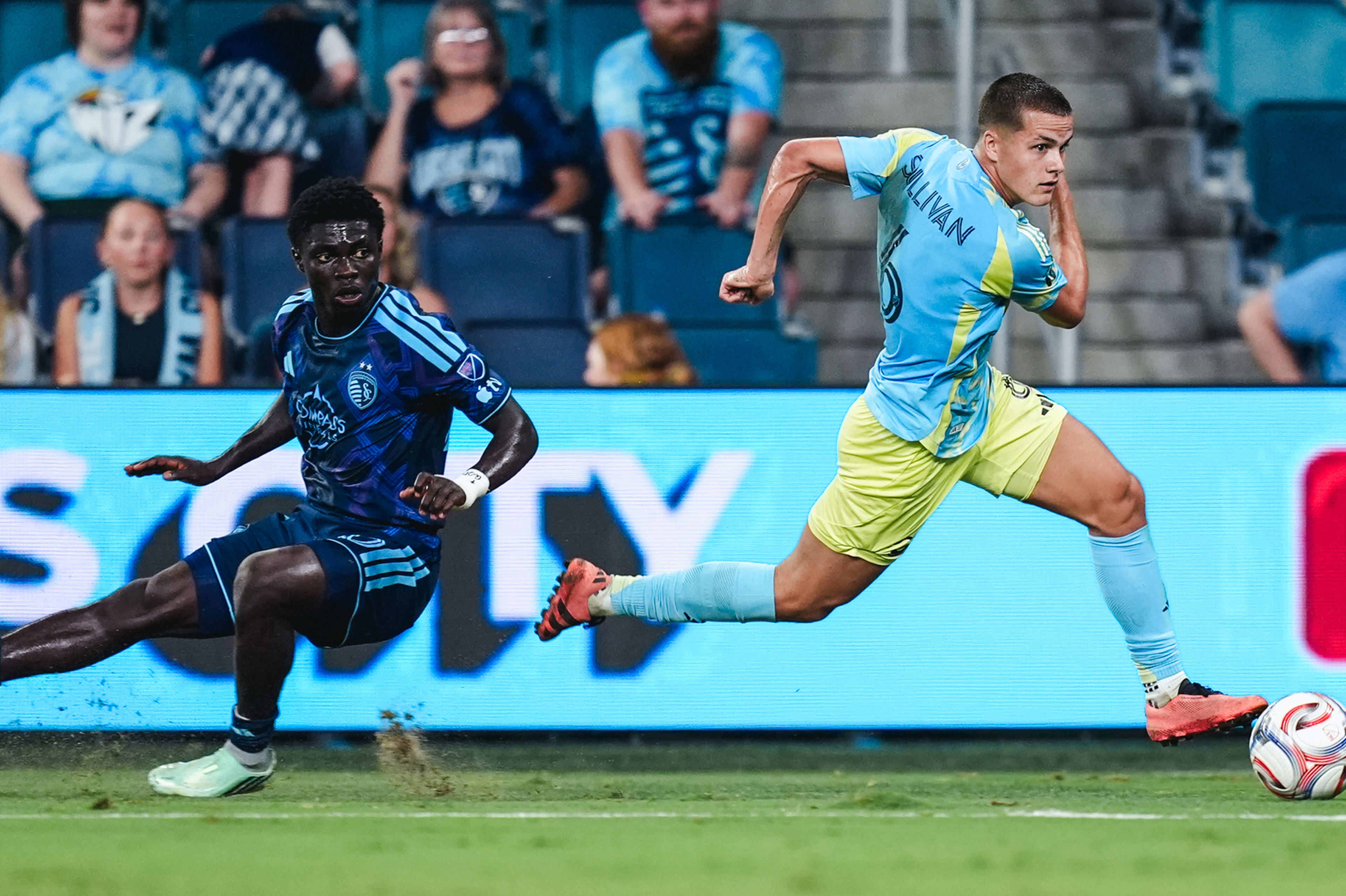 Cavan Sullivan carries the ball for Philadelphia against Sporting Kansas City